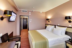 Vega Izmailovo Hotel