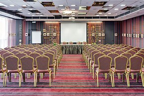 Vega Izmailovo Hotel