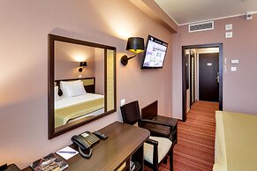 Vega Izmailovo Hotel