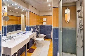 Vega Izmailovo Hotel