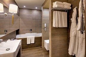 Vega Izmailovo Hotel