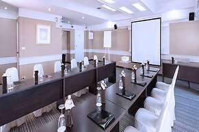 Furama Silom Bangkok Hotel