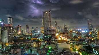 Furama Silom Bangkok Hotel