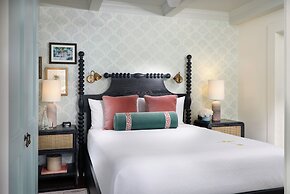 Duval Gardens at Southernmost Beach Resort – Adults Only