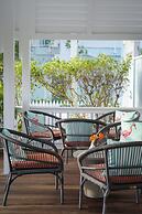 Duval Gardens at Southernmost Beach Resort – Adults Only