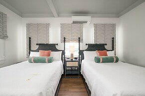 Duval Gardens at Southernmost Beach Resort – Adults Only