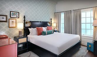 Duval Gardens at Southernmost Beach Resort – Adults Only