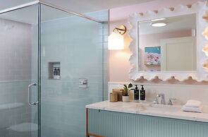 Duval Gardens at Southernmost Beach Resort – Adults Only