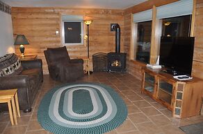 Daniels Lake Lodge B&B