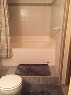 Daniels Lake Lodge B&B