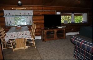 Daniels Lake Lodge B&B