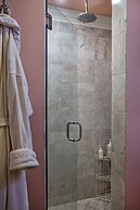 Cameo Heights Mansion