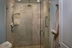 Cameo Heights Mansion