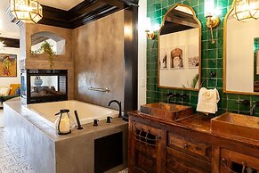 Cameo Heights Mansion