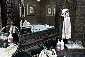 Cameo Heights Mansion