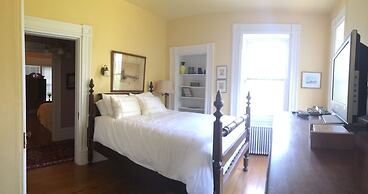 Delano Homestead Bed & Breakfast