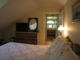Delano Homestead Bed & Breakfast