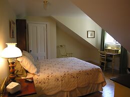 Delano Homestead Bed & Breakfast
