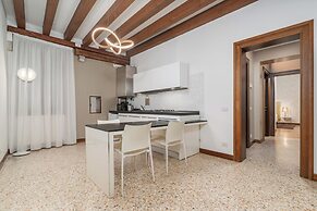 Palazzo Paruta & Wellness Apartments