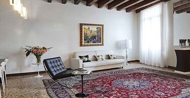 Palazzo Paruta & Wellness Apartments