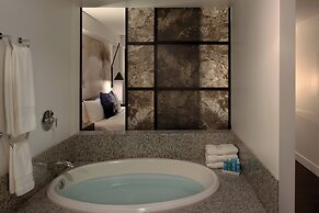 W Boston, a Marriott Hotel