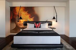 W Boston, a Marriott Hotel