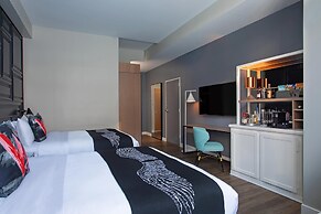 W Boston, a Marriott Hotel