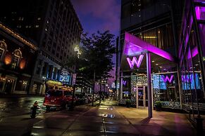 W Boston, a Marriott Hotel