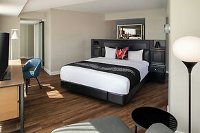 W Boston, a Marriott Hotel