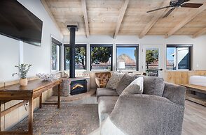 Sky Ranch Lodge