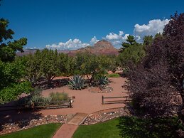 Sky Ranch Lodge
