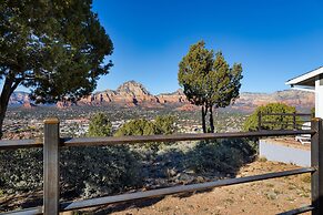Sky Ranch Lodge