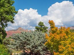 Sky Ranch Lodge