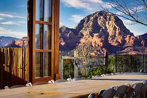 Sky Ranch Lodge