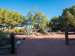 Sky Ranch Lodge