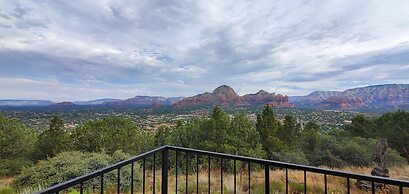 Sky Ranch Lodge