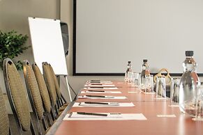 Ruslamere Hotel & Conference Centre