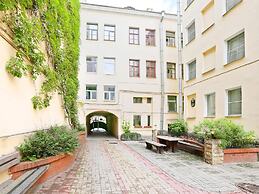 Austrian Yard at Furshtatskaya 45