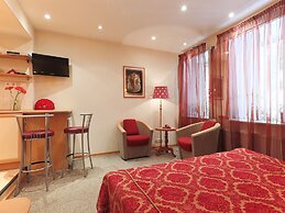 Austrian Yard at Furshtatskaya 45