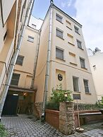 Austrian Yard at Furshtatskaya 45