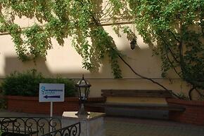 Austrian Yard at Furshtatskaya 45