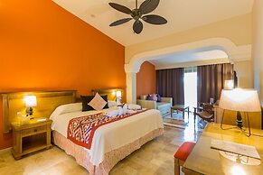 Grand Palladium Colonial Resort & Spa All Inclusive