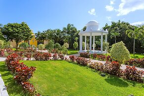 Grand Palladium Colonial Resort & Spa All Inclusive