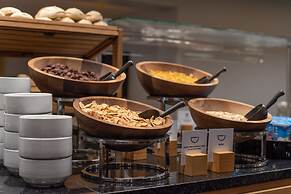 Holiday Inn Express Lisbon Airport by IHG