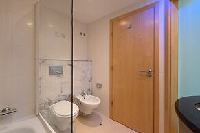 Holiday Inn Express Lisbon Airport by IHG