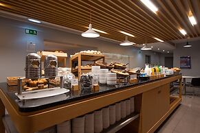 Holiday Inn Express Lisbon Airport by IHG