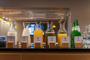 Holiday Inn Express Lisbon Airport by IHG