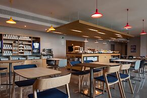 Holiday Inn Express Lisbon Airport by IHG