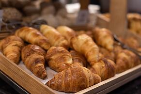 Holiday Inn Express Lisbon Airport by IHG