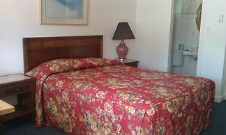 Tallwood Motel Wells